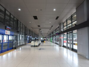 名鉄空港線 中部国際空港駅 1番線・2番線 名鉄名古屋・名鉄岐阜・新鵜沼方面に行く列車が発着します