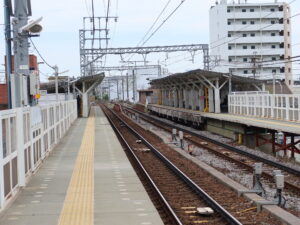 名鉄名古屋本線 東枇杷島駅 ホーム