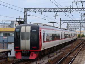 名鉄名古屋本線 2200系 前面 東枇杷島駅にて