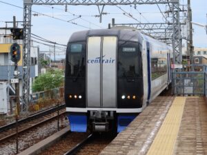 名鉄名古屋本線 2000系 ミュースカイ 東枇杷島駅にて