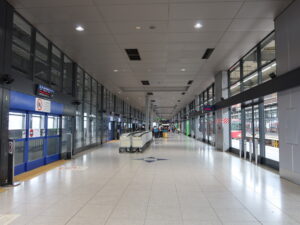 名鉄空港線 中部国際空港駅 1番線・2番線 名鉄名古屋・名鉄岐阜・新鵜沼方面に行く列車が発着します