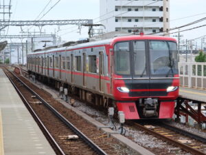 名鉄名古屋本線 9500系 全体 東枇杷島駅にて