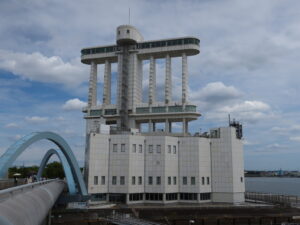 名古屋港ポートビル 建物