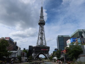 名古屋テレビ塔 栄駅付近から昼に撮影