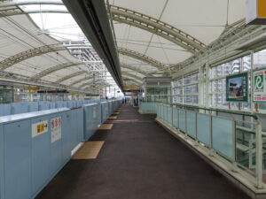 つくばエクスプレス 研究学園駅 2番線 主に守屋・流山おおたかの森・南千住・北千住・浅草・秋葉原方面に行く列車が発着します