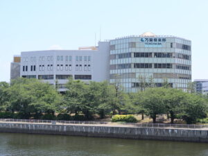横浜みなとみらい万葉倶楽部 建物