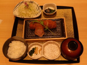ヘレカツ御膳 とんかつKYK 京都ポルタ店にて