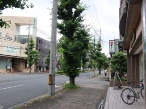 京都 北白川通り 天下一品 総本店付近