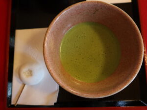 抹茶とお菓子 若松城 茶室麟閣にて