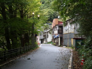 会津若松 東山温泉 射的場付近 川下方向を撮影