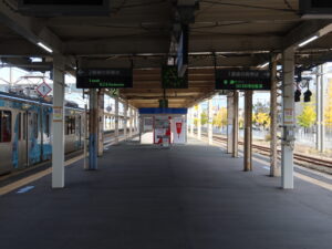 青い森鉄道 青森駅 1番線・2番線 主に浅虫温泉・野辺地・八戸方面に行く列車が発着します