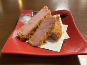 厚切りハムカツ 青森まちなかおんせん 和風レストランふる河亭にて