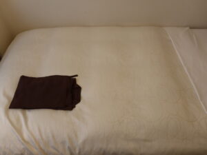 青森センターホテル シングルルーム ベッド