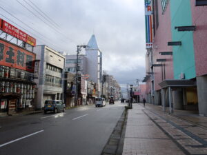 青森 中央古川通り青森市役所駅前庁舎から南側を撮影