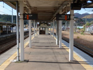 JR奥羽本線 大鰐温泉駅 2番線・3番線 主に大館・東能代・秋田方面に行く列車が発着します