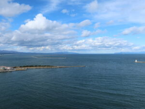 青森県観光物産館 アスパム 13階 展望台からの眺め 北西方向を撮影