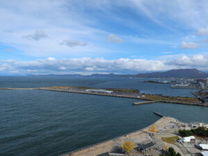 青森県観光物産館 アスパム 13階 展望台からの眺め 北東方向を撮影