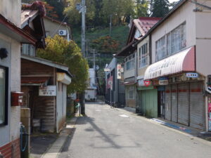 青森県南津軽郡大鰐町 大鰐温泉 おおむねこの辺りが温泉街のど真ん中です